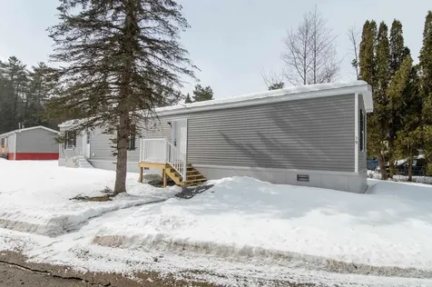 59 3rd Street St. Johnsbury VT 05819