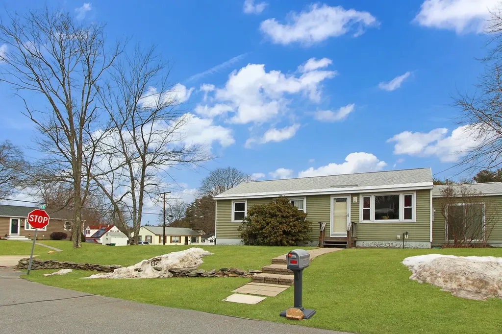 2 Tufts Drive Nashua NH 03064