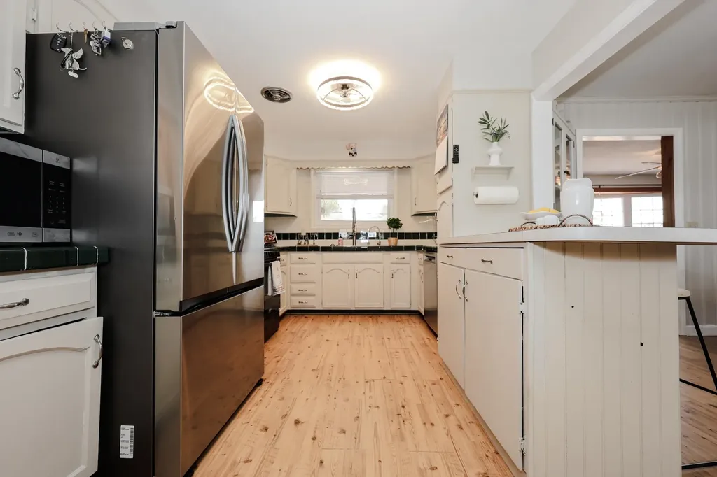 43 Maryland Avenue Manchester NH 03104