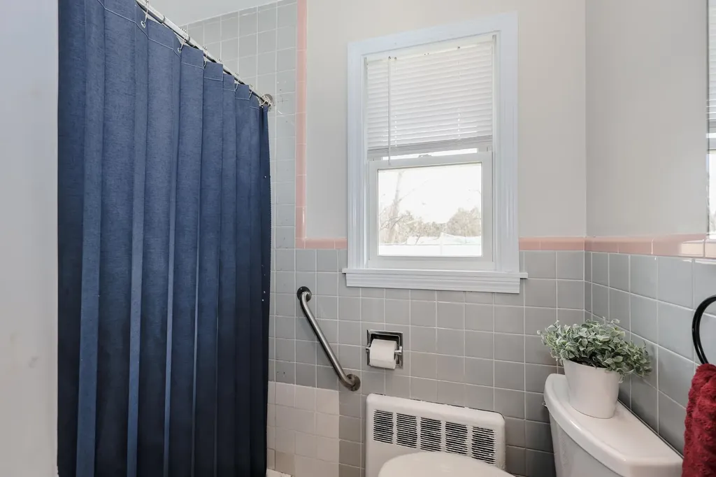 43 Maryland Avenue Manchester NH 03104