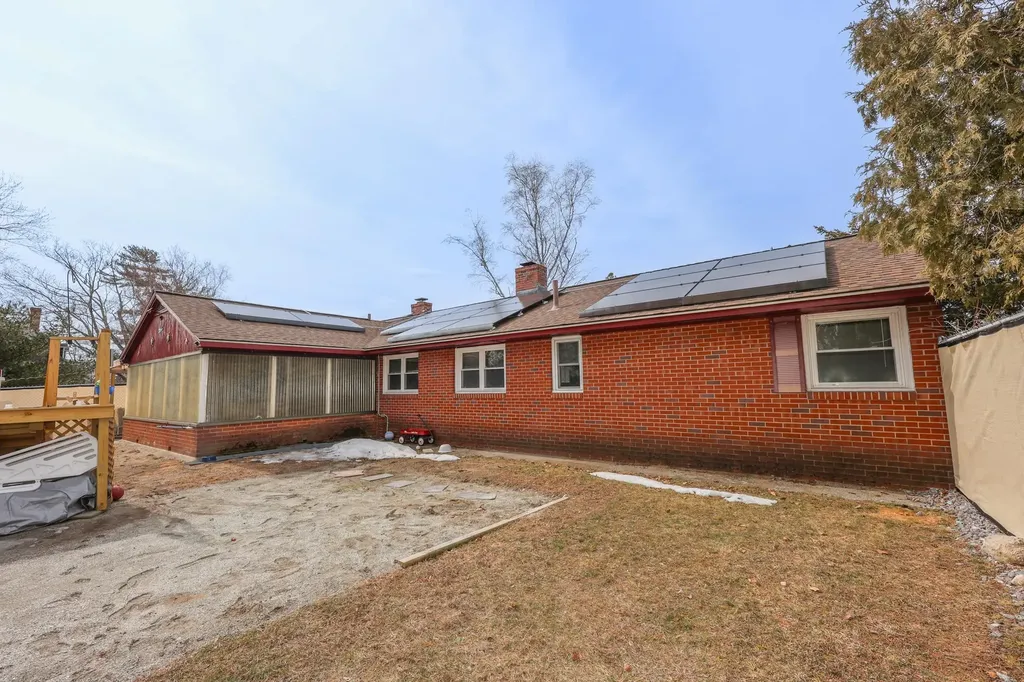 43 Maryland Avenue Manchester NH 03104