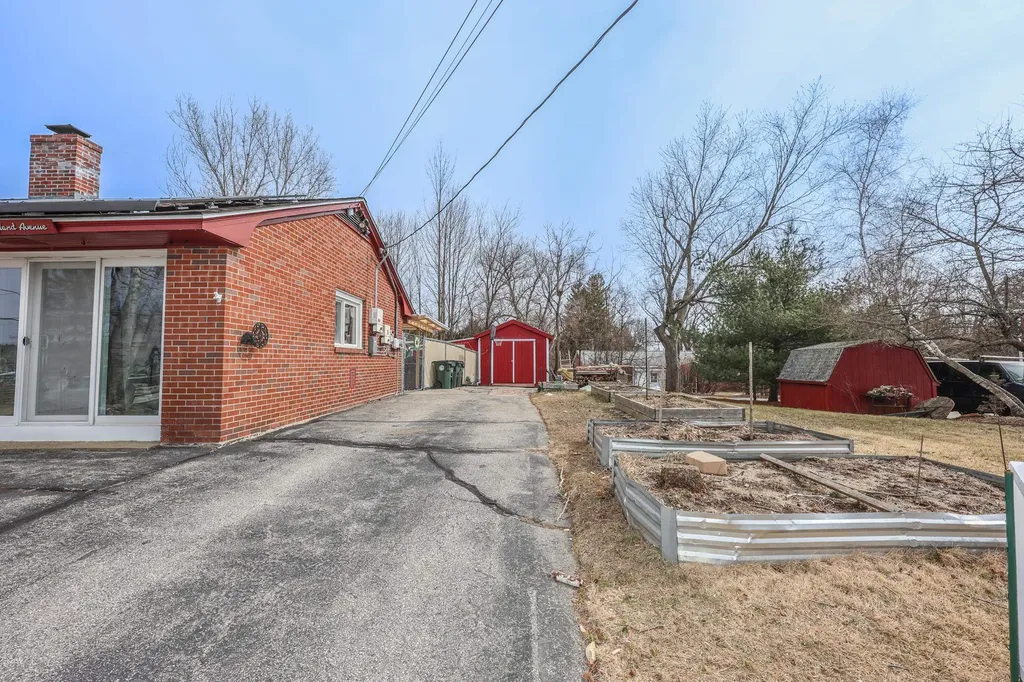 43 Maryland Avenue Manchester NH 03104