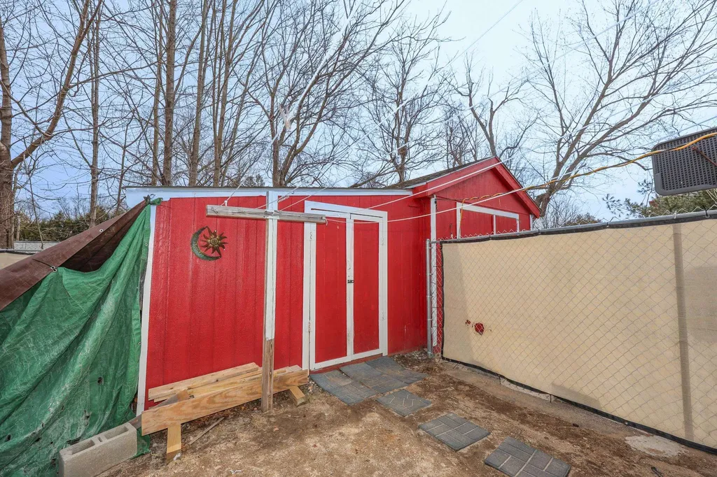 43 Maryland Avenue Manchester NH 03104