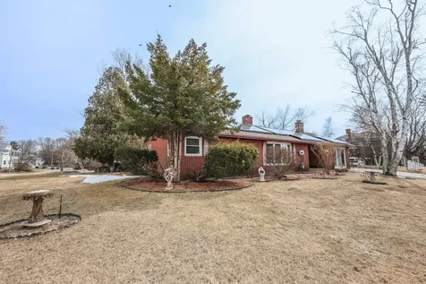 43 Maryland Avenue Manchester NH 03104