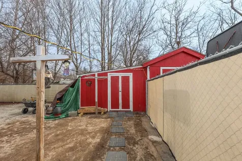 43 Maryland Avenue Manchester NH 03104