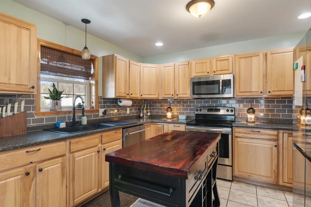 18 Andbron Road Fairfax VT 05454