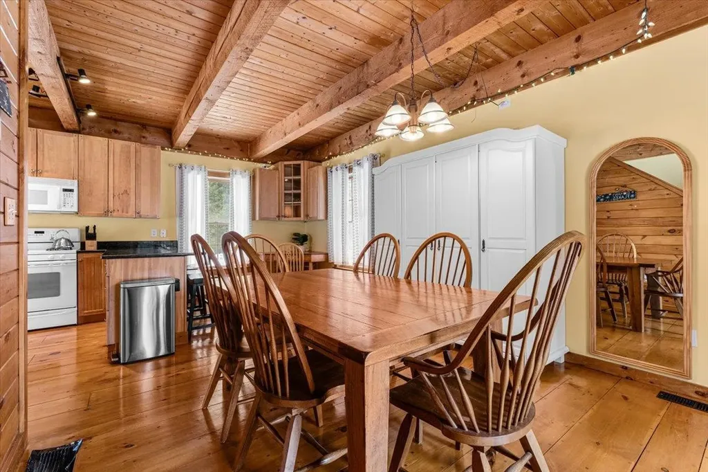 1595 Healdville Road Mount Holly VT 05758