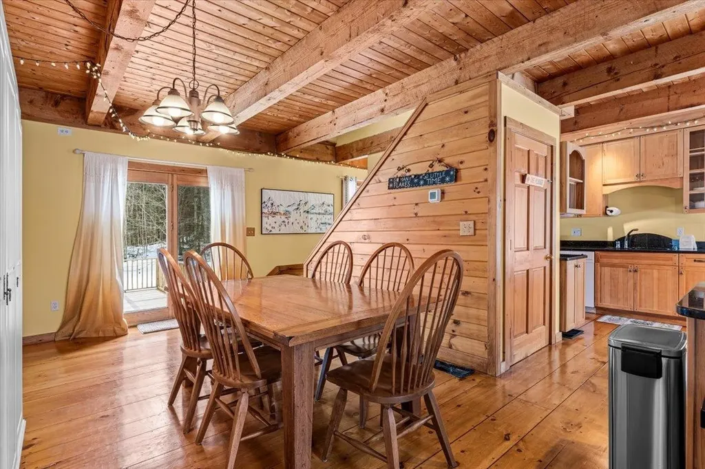 1595 Healdville Road Mount Holly VT 05758