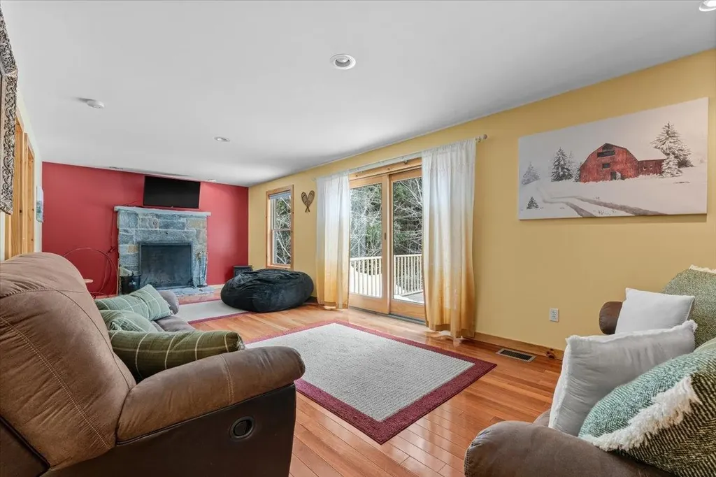 1595 Healdville Road Mount Holly VT 05758