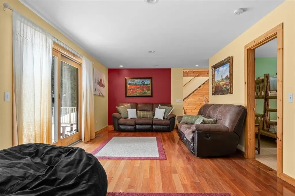 1595 Healdville Road Mount Holly VT 05758