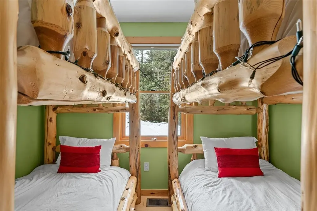 1595 Healdville Road Mount Holly VT 05758