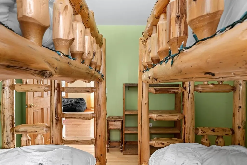 1595 Healdville Road Mount Holly VT 05758