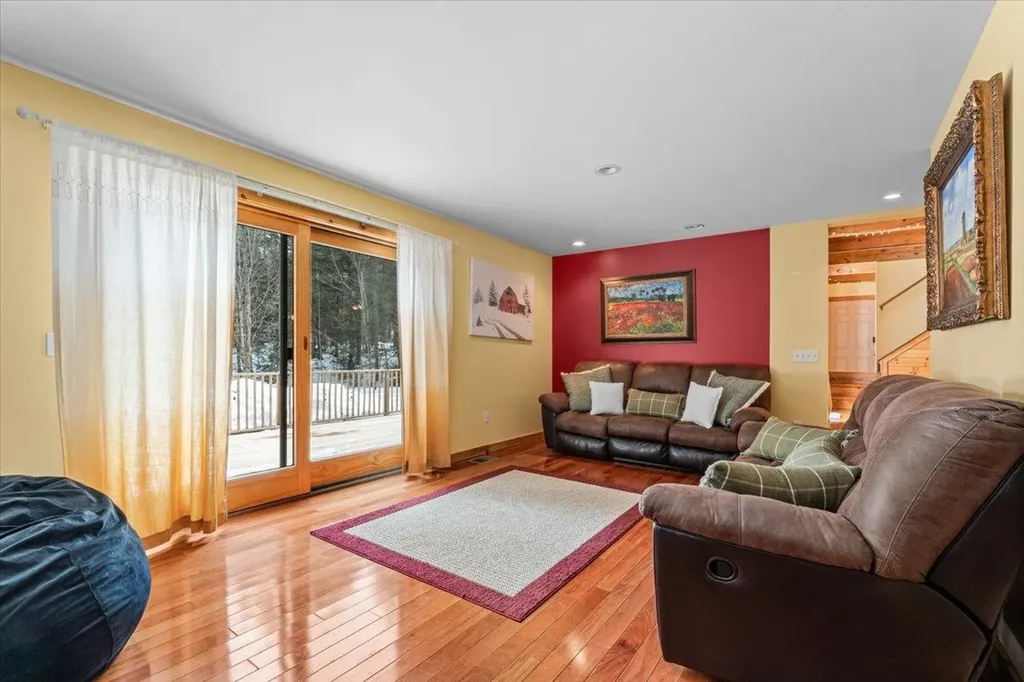 1595 Healdville Road Mount Holly VT 05758