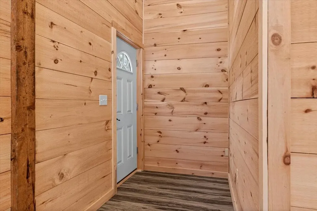 1595 Healdville Road Mount Holly VT 05758