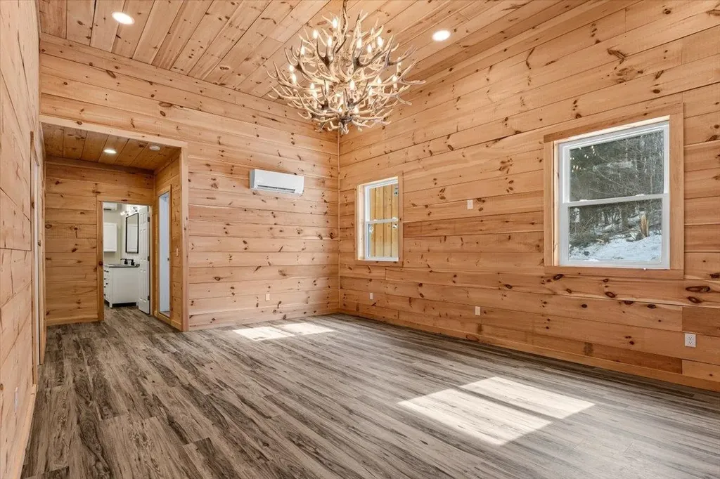 1595 Healdville Road Mount Holly VT 05758