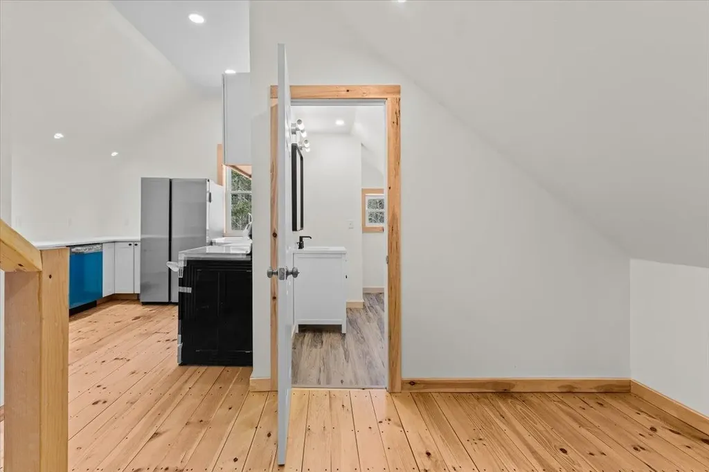 1595 Healdville Road Mount Holly VT 05758