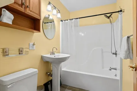 1595 Healdville Road Mount Holly VT 05758