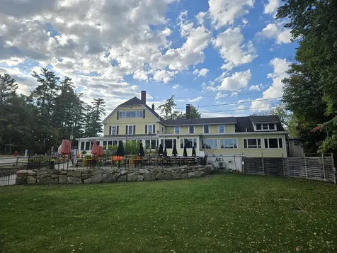 3360 & 3378 White Mountain Highway Conway NH 03860