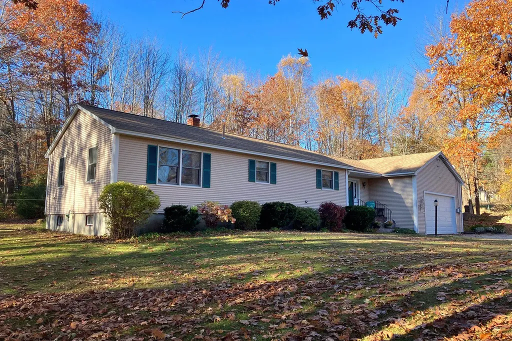 91 Lyford Road Brookfield NH 03872
