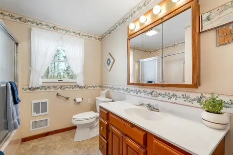 91 Lyford Road Brookfield NH 03872