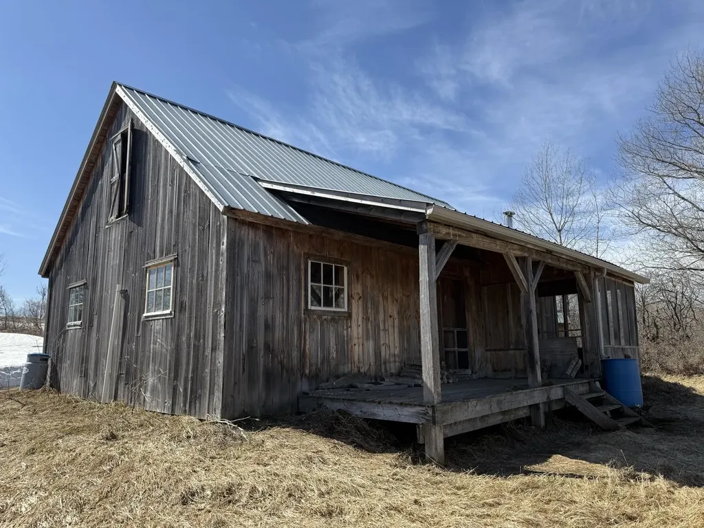 132 Lahue Road Holland VT 05830