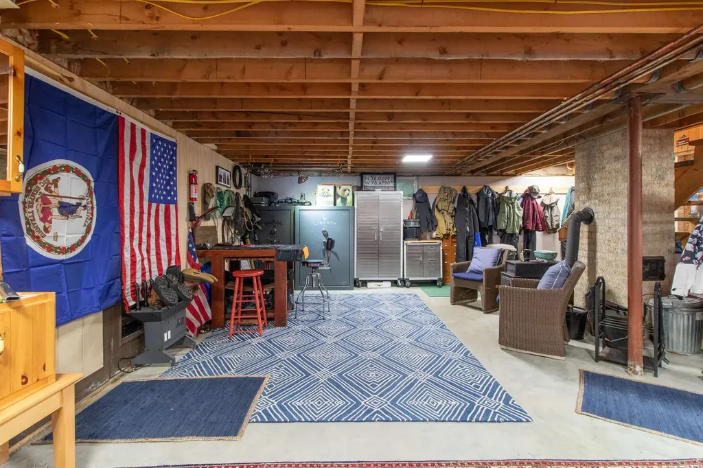 860 True North Way Jay VT 05859