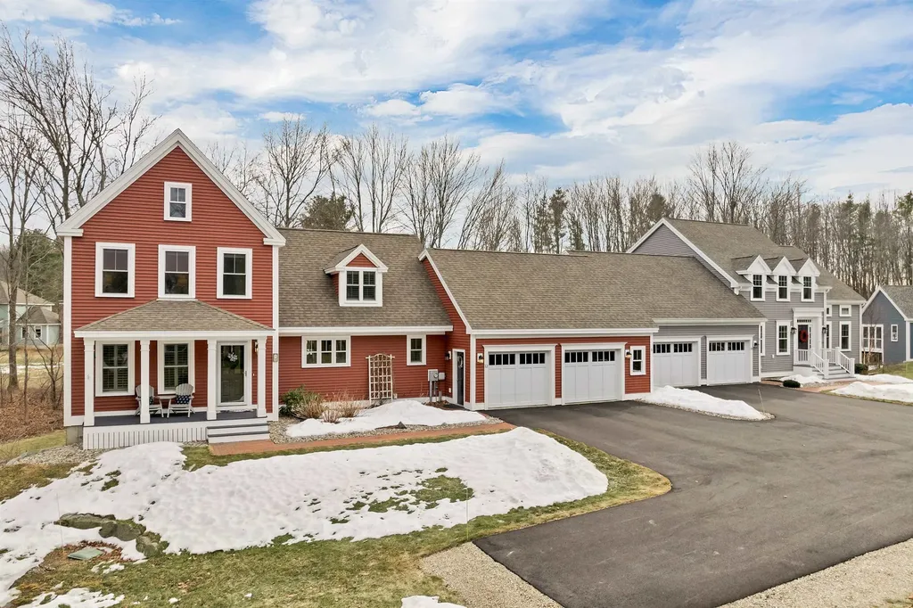 12 Lydia Lane Newington NH 03801