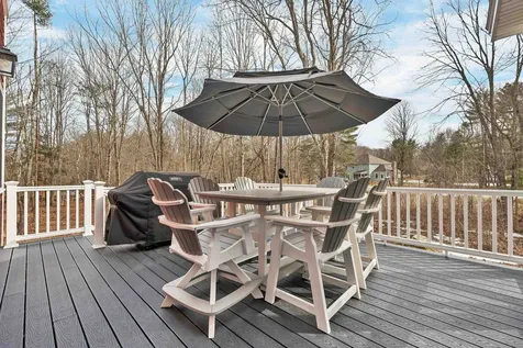 12 Lydia Lane Newington NH 03801