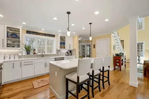 12 Lydia Lane Newington NH 03801