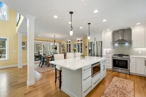 12 Lydia Lane Newington NH 03801