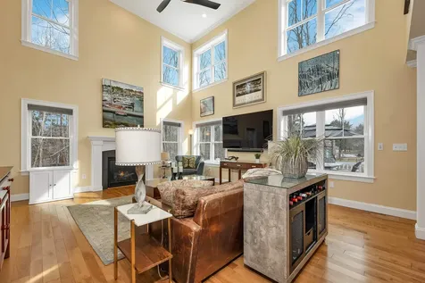 12 Lydia Lane Newington NH 03801