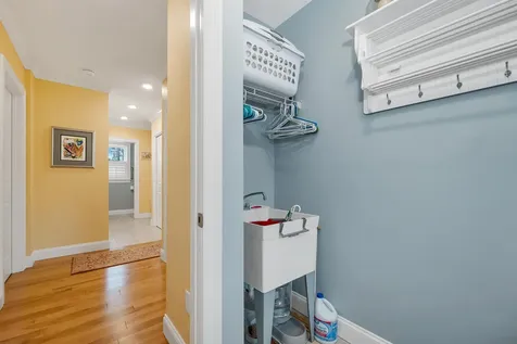 12 Lydia Lane Newington NH 03801