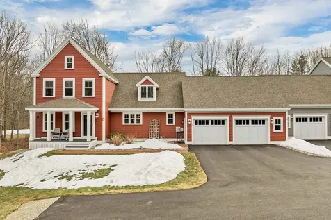 12 Lydia Lane Newington NH 03801
