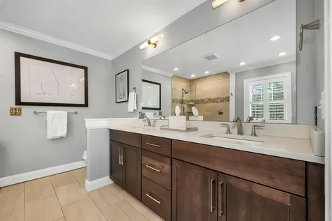 12 Lydia Lane Newington NH 03801