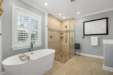 12 Lydia Lane Newington NH 03801