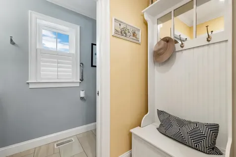 12 Lydia Lane Newington NH 03801