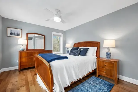 12 Lydia Lane Newington NH 03801