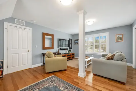12 Lydia Lane Newington NH 03801