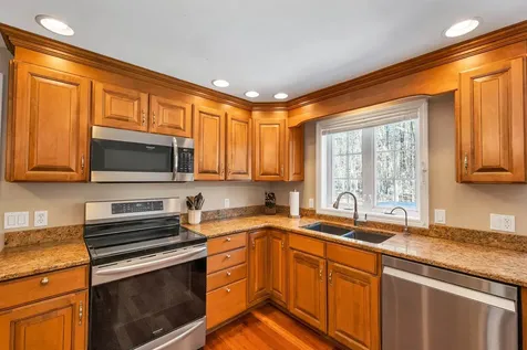 51 Bates Road Merrimack NH 03054