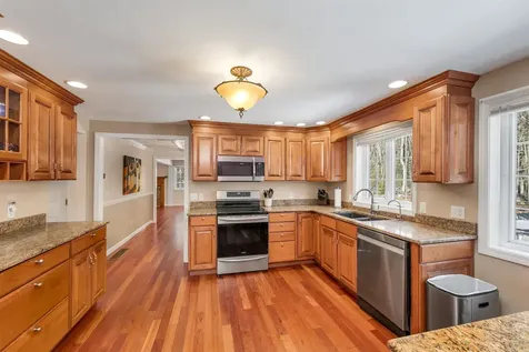 51 Bates Road Merrimack NH 03054