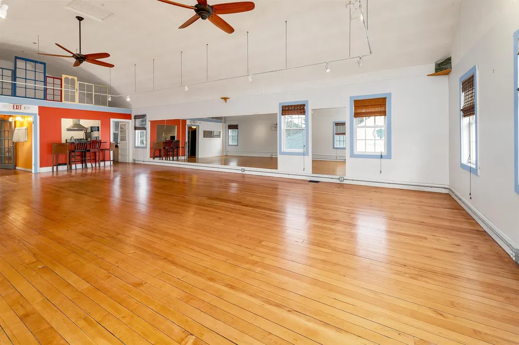 141 Main Street Alton NH 03809