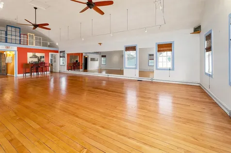 141 Main Street Alton NH 03809