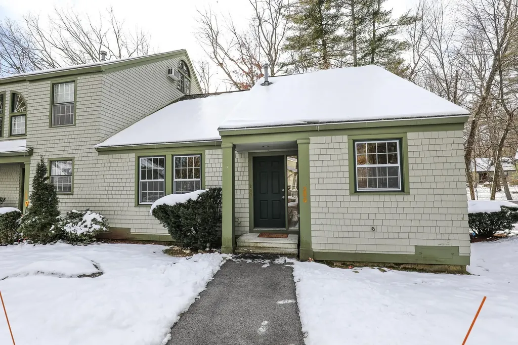 1465 Hooksett Road Hooksett NH 03106
