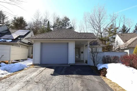 13 Cottage Court Hartford VT 05001