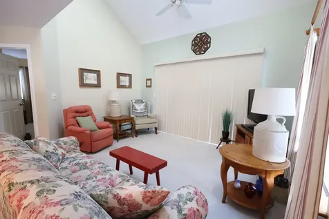 13 Cottage Court Hartford VT 05001