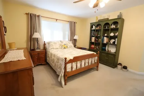 13 Cottage Court Hartford VT 05001