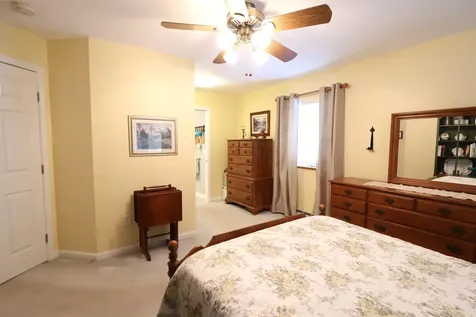 13 Cottage Court Hartford VT 05001