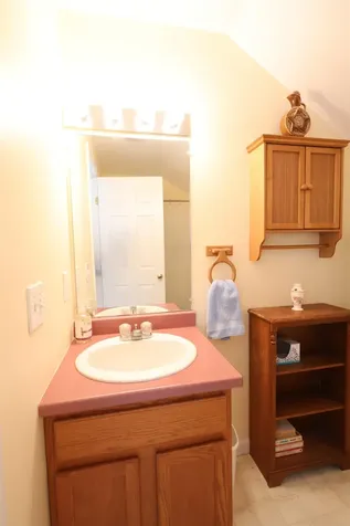 13 Cottage Court Hartford VT 05001