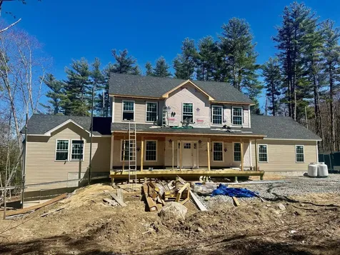 12-139-1 Hardy Road Londonderry NH 03053