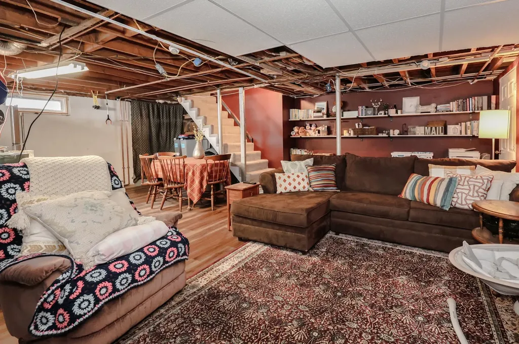 135 Glenwood Avenue Manchester NH 03102